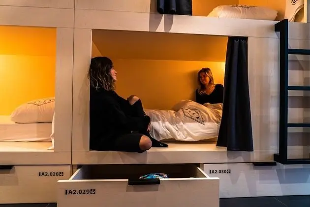 Cápsula en Habitación Femenina
