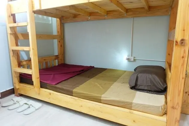 10 Bed Mixed Dormitory-Single