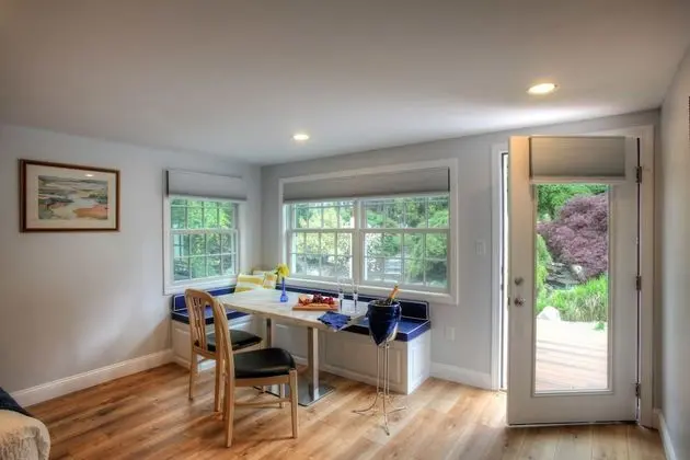 Rear Deluxe Studio