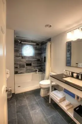 Rear Deluxe Studio