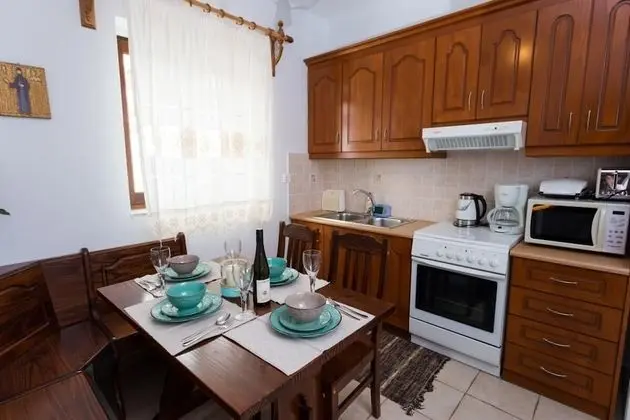Villa (Asterope)