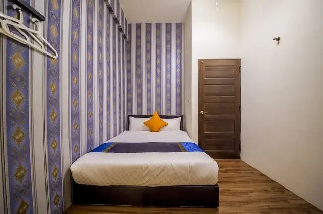Tek Büyük Yataklı Oda, Ortak Banyo