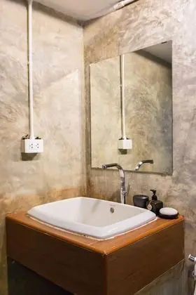 Standard Queen Room