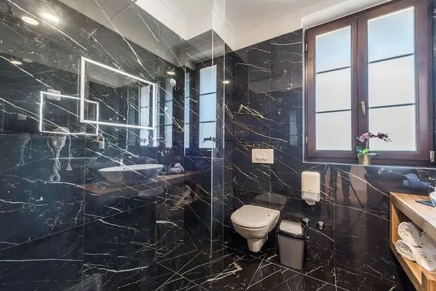 Deluxe Üç Kişilik Oda