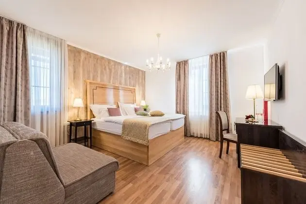 Deluxe Üç Kişilik Oda