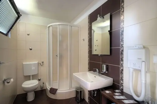 Superior Tek Büyük Yataklı Oda, Bahçe Manzaralı