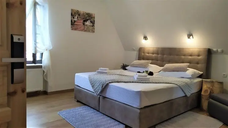 Deluxe Tek Büyük Yataklı Oda
