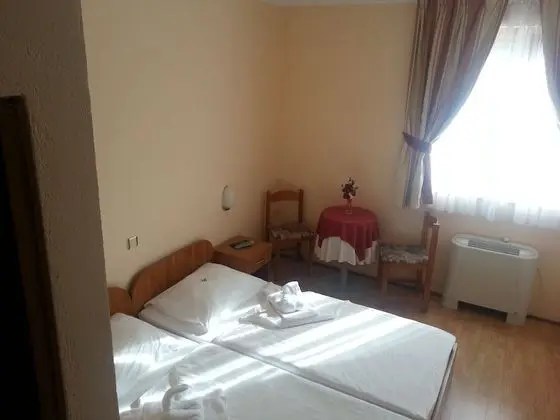 Tek Büyük Yataklı Oda, Sigara İçilmez