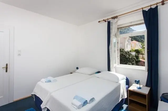 Apart Daire (Two Bedroom Apartment with Balcony)