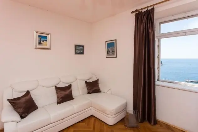 Apart Daire (Two Bedroom Apartment with Balcony)