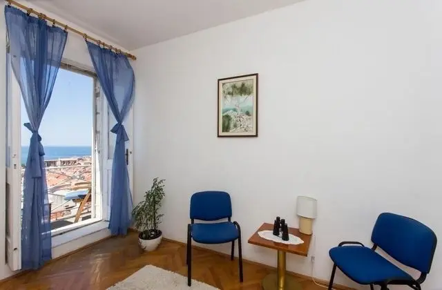 Apart Daire (Two Bedroom Apartment with Balcony)