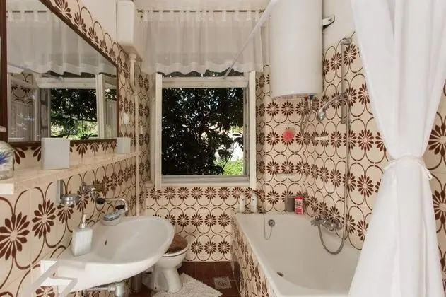 Apart Daire (Two Bedroom Apartment with Balcony)