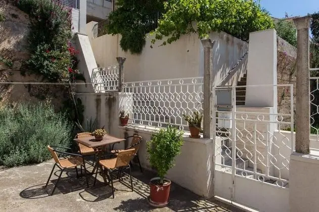 Apart Daire (Two Bedroom Apartment with Balcony)