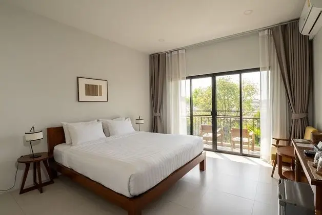 Standard King Room