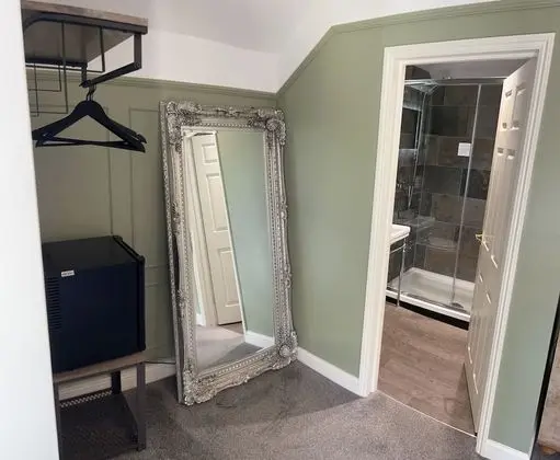 Superior King Room (Bay Window)