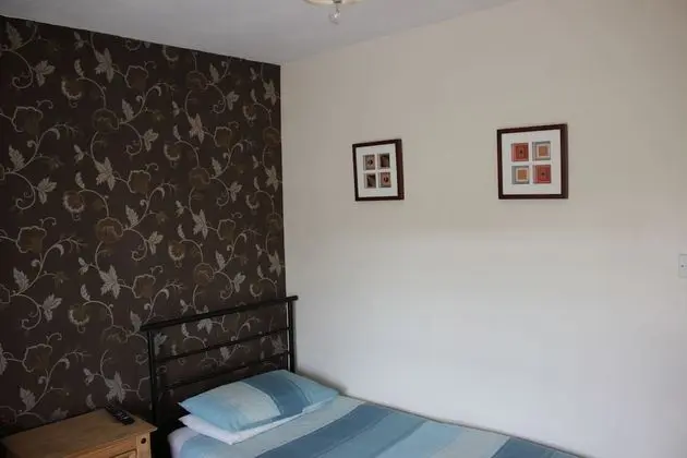 Basic İki Ayrı Yataklı Oda, Ortak Banyo