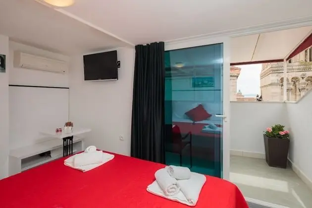 Tek Büyük Yataklı Oda, Balkon, Şehir Manzaralı