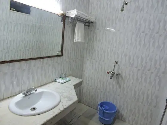 Standard Tek Büyük Yataklı Oda (Non A/C)