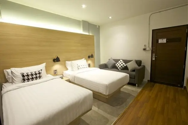 Twin Bed Room