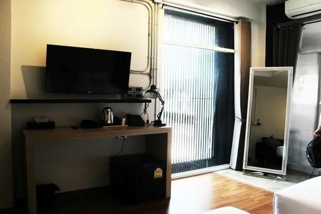 Twin Bed Room