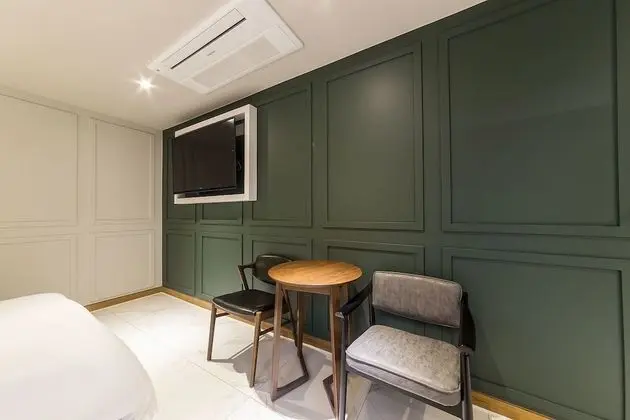 Luxury Oda