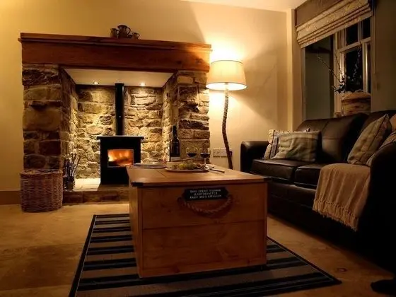 Kır Evi, Banyolu/Duşlu (Self-catering)