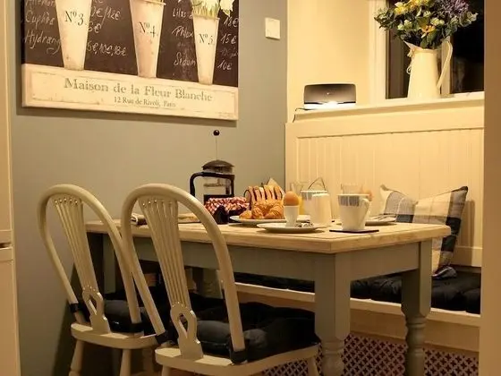 Kır Evi, Banyolu/Duşlu (Self-catering)