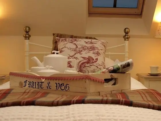 Kır Evi, Banyolu/Duşlu (Self-catering)