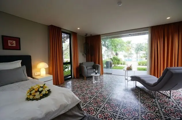 Plumeria Queen Garden View