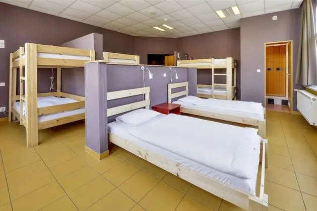 Ortak Ranzalı Oda, Banyolu/Duşlu (8 Bedded)
