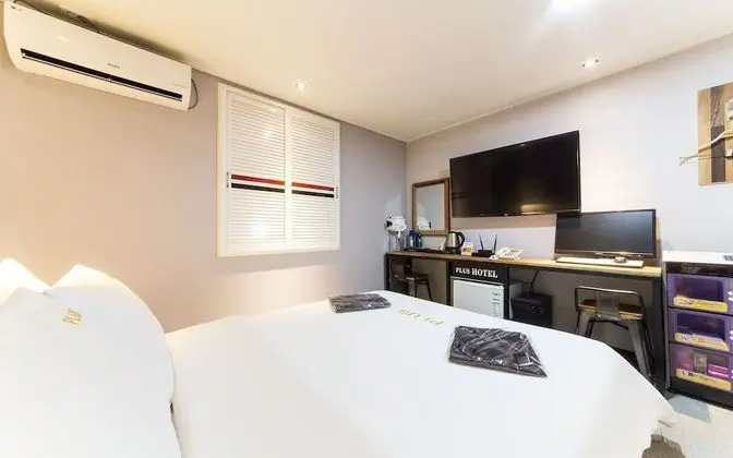 Oda (Room B)