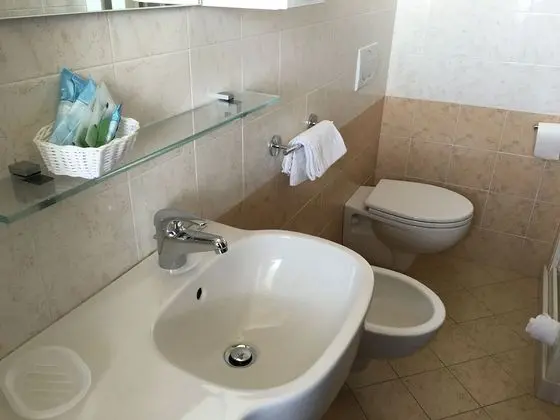 Dört Kişilik Oda, Balkon