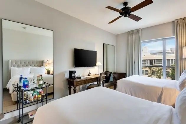 Deluxe Oda, 2 Çift Kişilik Yatak, Balkon, Havuz Manzaralı