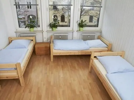 Üç Kişilik Oda