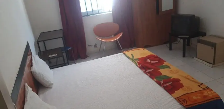 Tek Büyük Yataklı Oda, Sigara İçilebilir