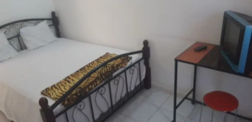 Tek Büyük Yataklı Oda, Sigara İçilebilir