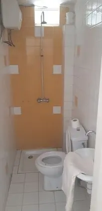 Tek Büyük Yataklı Oda, Sigara İçilebilir