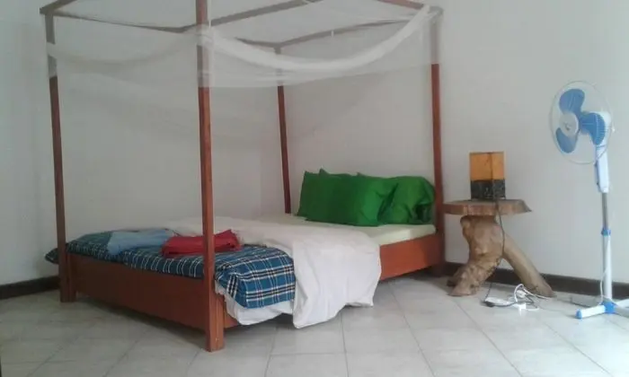 Tek Büyük Yataklı Oda, Ortak Banyo, Bahçe Manzaralı