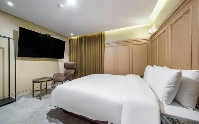 Oda (Sweet spa (two-person spa bath styler)