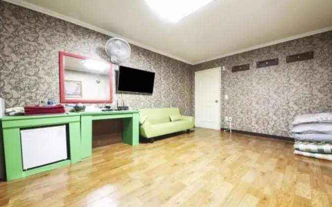 Oda (Ondol room)