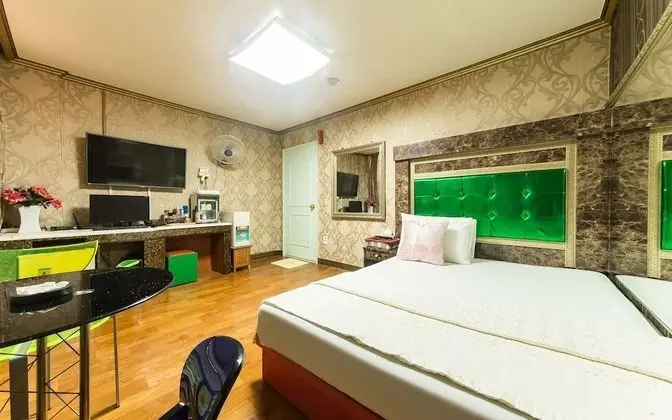 Oda (Special Room)