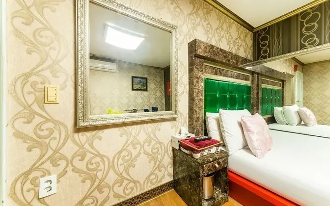 Oda (Special Room)