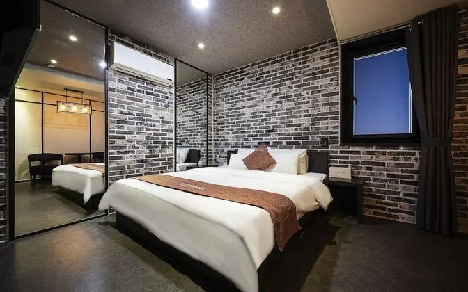 Oda (General room)