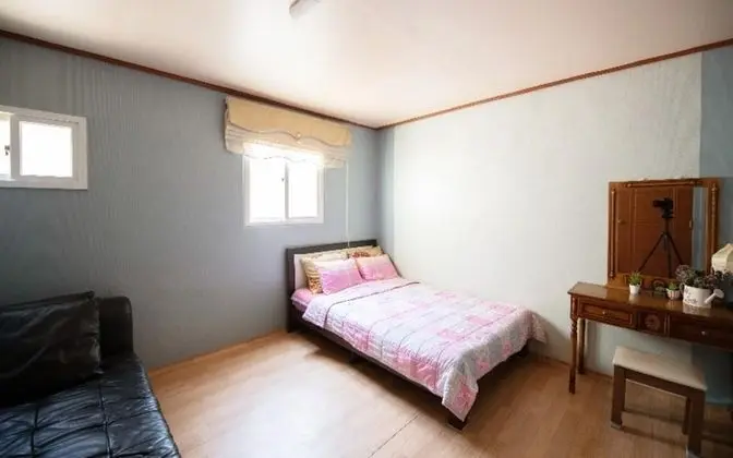 Oda (Family room (Unshared House))