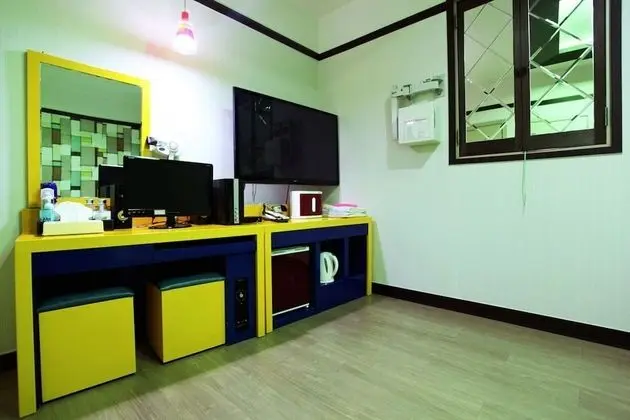 Oda (General room (electric vehicle chargi)