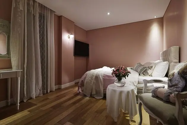 Deluxe Tek Büyük Yataklı Oda, Sigara İçilebilir