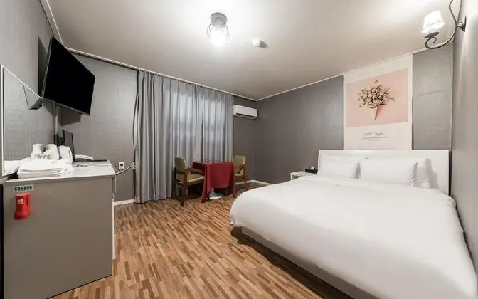 Oda (River View (no PC Netflix + Wave + Yo)