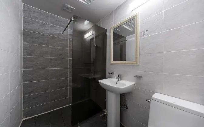 Oda (River View (no PC Netflix + Wave + Yo)