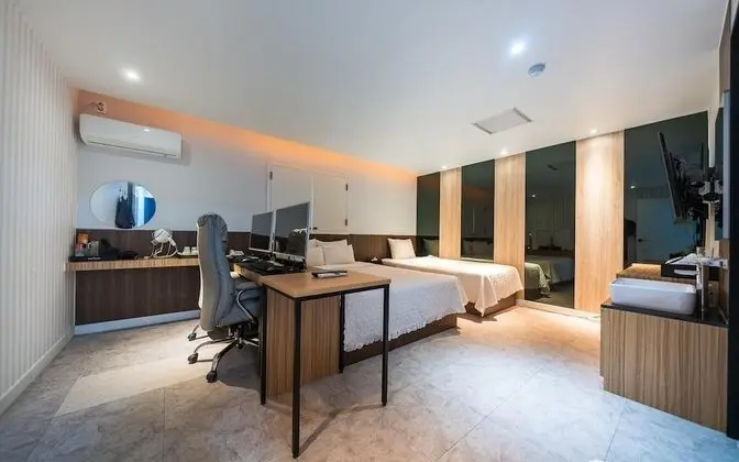 Oda (VIP (High-spec 2PC / Baggage Roll ava)