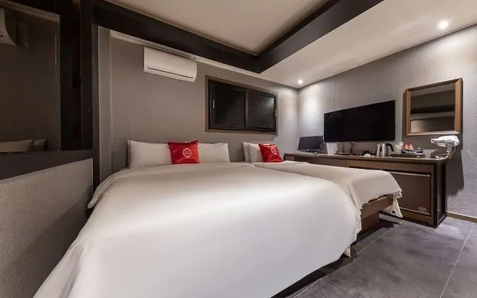 Oda (Business (two beds-double single Netf)